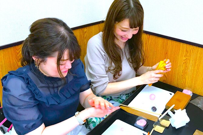 A perfect Japanese experience: Tea Ceremony and Mochi Forming - Moving into the tea room