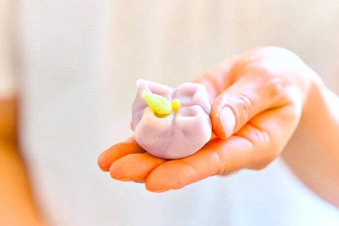A perfect Japanese experience: Tea Ceremony and Mochi Forming - What the $55.38 price includes