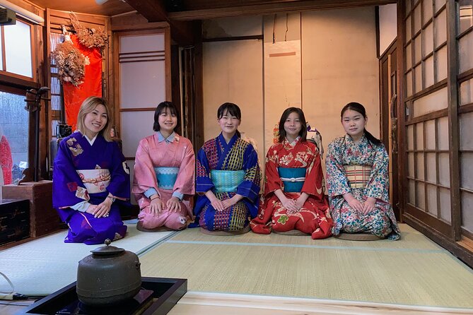 A Unique Antique Kimono and Tea ceremony Experience in English - Learning the manners behind tea