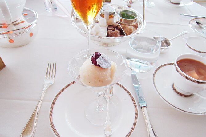 Afternoon High Tea in Burj Al Arab with Transfer - Entering the world’s highest atrium