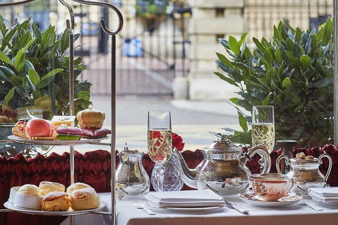 Afternoon Tea at The Rubens at the Palace, Buckingham Palace - Arriving at 39 Buckingham Palace Road