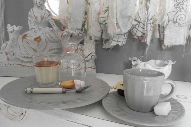 Afternoon tea in the Shabby Caravan - What the 45-minute caravan visit is really like