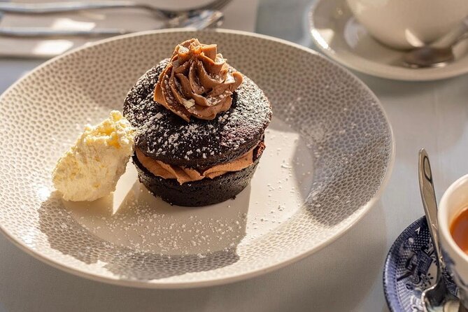 Afternoon Tea with Castle Views in Edinburgh - Who Will Enjoy This Most?