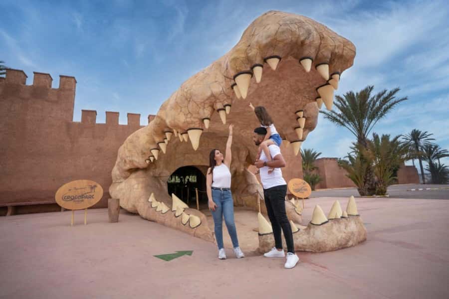 Agadir: Quad Bike Safari Desert With Moroccan Tea - What the guide and staff add