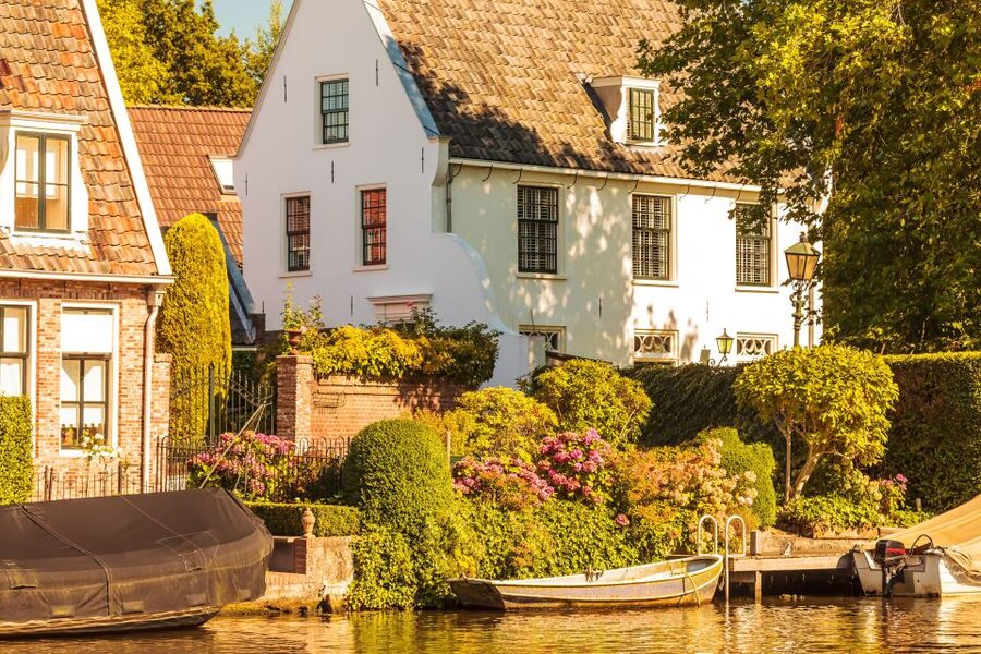 Amsterdam: Vecht River Day Trip with Cruise and High Tea - High tea beside the Vecht for about 1.5 hours
