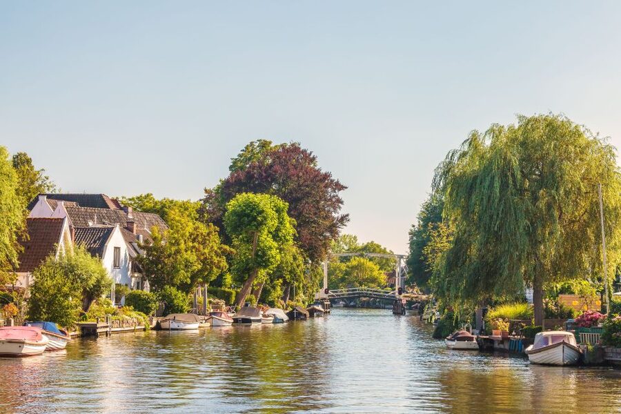 Amsterdam: Vecht River Day Trip with Cruise and High Tea - Should you book this private river day trip?