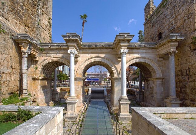 Antalya: Old Town Walking Tour incl. Turkish Tea and Baklava - Key details before you book