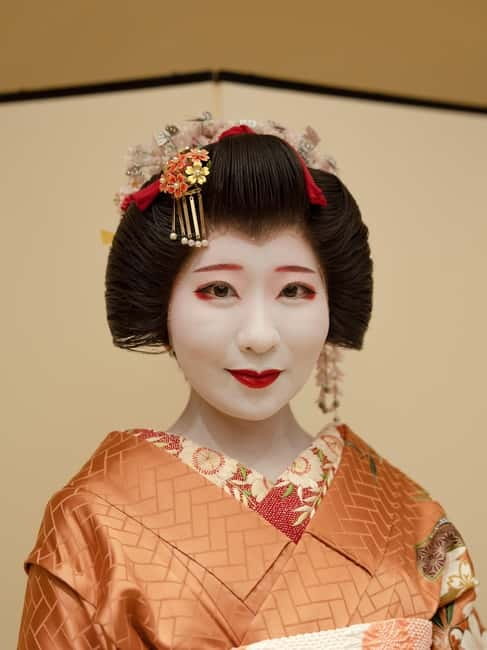Asakusa: Geisha Performance and Tea House Experience - Why the Experience Feels Different From a Stage Show