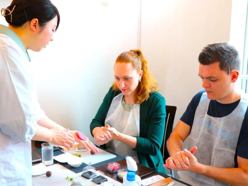 At an Antique Shop, Tea Ceremony and Japanese Sweets Forming - Using tools to show seasonal Japanese beauty