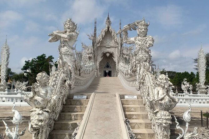 Best Places in Chiang Rai White, Blue, Big Buddha, Tea Plantation - Wat Rong Khun, the White Temple