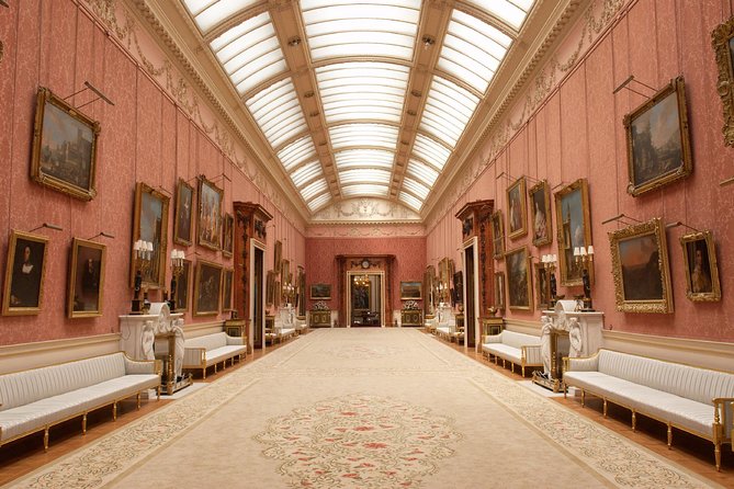 Buckingham Palace & Afternoon Tea Sightseeing Tour with PG Tips - Entering Buckingham Palace at 4:15 PM
