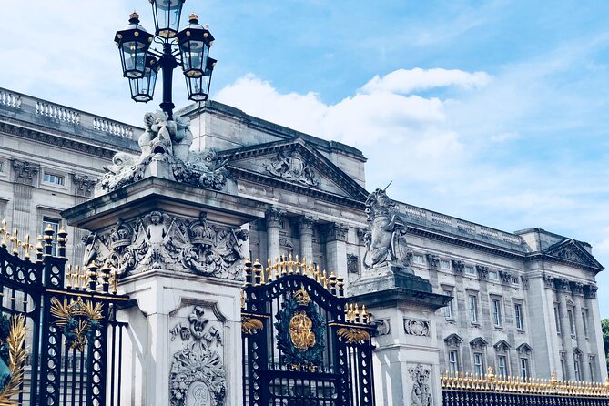 Buckingham Palace, St James Palace & Tea at Kensington Palace - Kensington’s grand finale