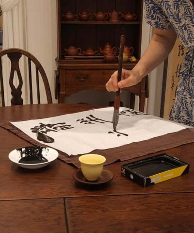 Busan: Join a Tea Ceremony & Create a Calligraphy Memento