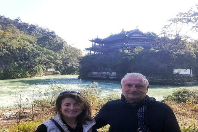 Chengdu Dujiangyan Leshan Buddha Tea Plantation and Sichuan Cooking 3 Days - Day one: pandas, water engineering, and an early start