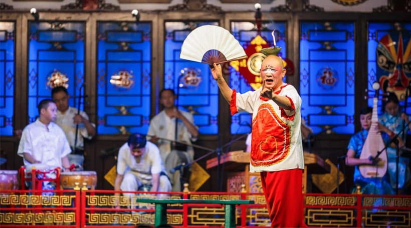 Chengdu: Sichuan Opera Show ShufengYayun & Covered Bowl Tea - Choosing between the red, green, and blue seating areas