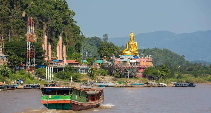 Chiang Rai: 7 Major Sites, Golden Triangle & Tea Plantation - White Temple, Wat Rong Khun: Chiang Rai’s unforgettable opener