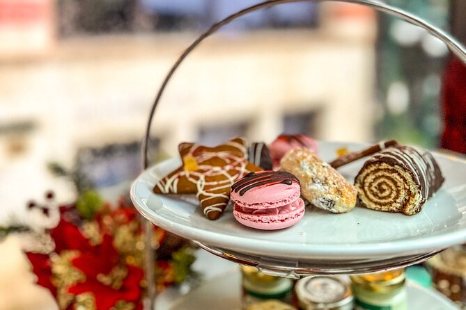 Christmas Lights Afternoon Tea Bus Tour - How the experience handles weather and windows