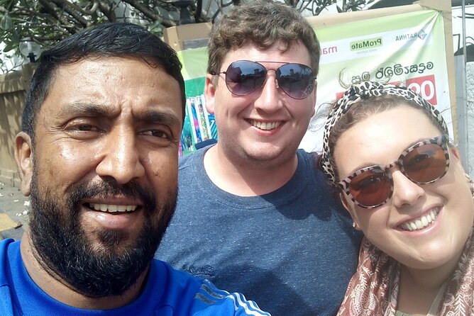 Colombo shopping Tour (Tea, Gems, cinnamon, souvenirs, cotton ) - Lakarcade: the best place to start with Sri Lankan crafts