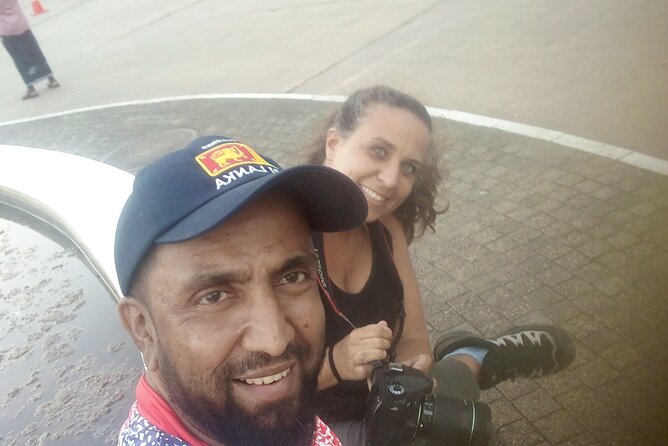 Colombo shopping Tour (Tea, Gems, cinnamon, souvenirs, cotton ) - Ceylon tea in a 30-minute shopping stop