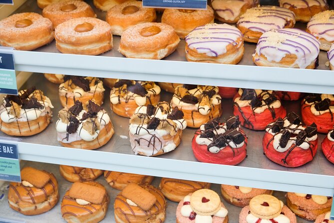 Delicious Doughnuts & Tea: Small-Group Borough Market Experience - Walking through Borough Market between bites