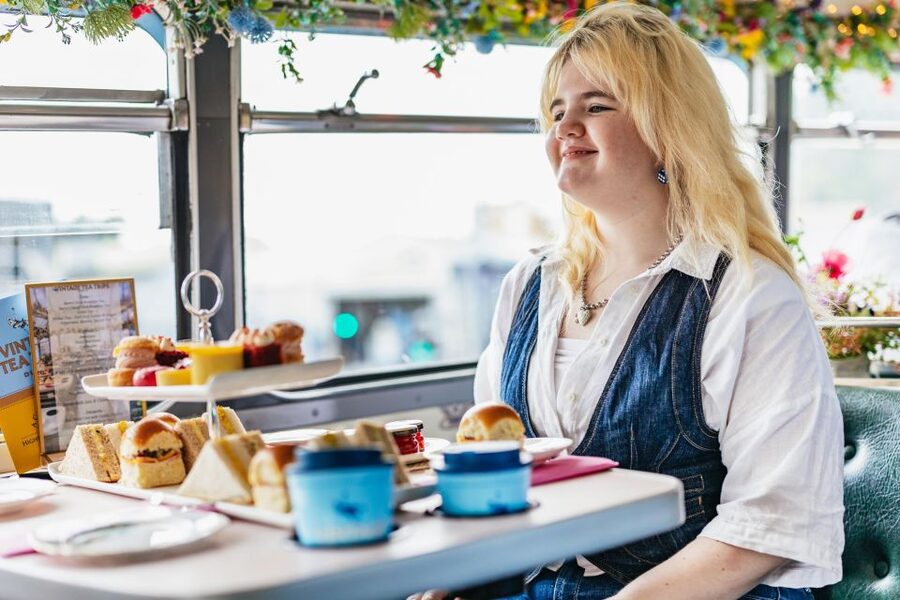 Dublin: Afternoon Tea Vintage Bus Tour - The Guides Make the Difference