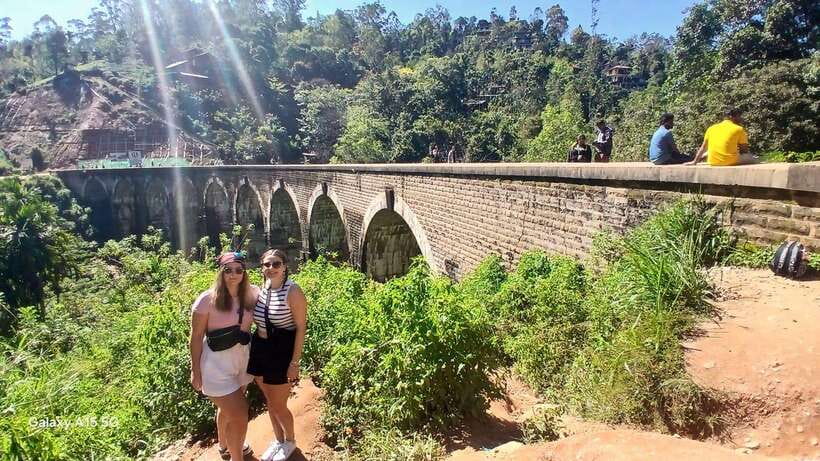 Ella: 9 Arches Bridge, Little Adam's Peak, Tea Factory - What the six-hour Ella tour is really offering