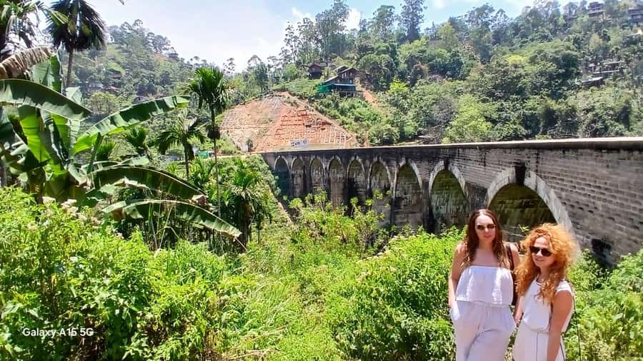 ELLA Lipton Seat Tea Test & Pluck 9Arch, Waterfalls, & Lunch - The guide can shape the whole experience