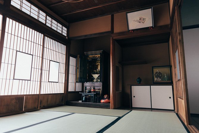 Experience Japanese calligraphy & tea ceremony at a traditional house in Nagoya - The 15-minute Sengoku introduction