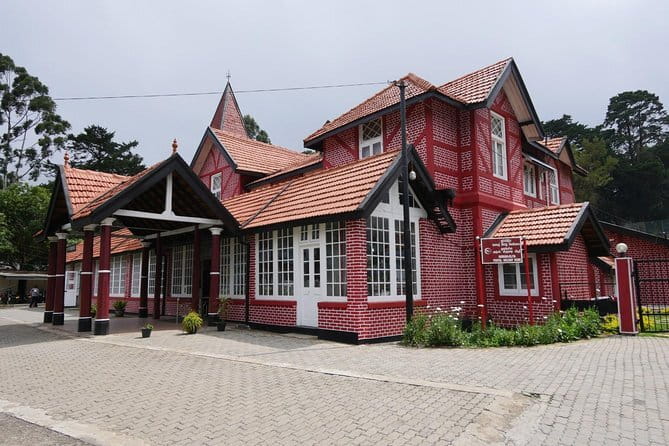 Explore Nuwara Eliya - Waterfall & Tea Factory Tour - Walking to Lovers Leap Waterfall