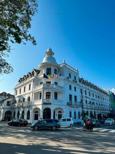 From Colombo: Kandy, Pinnawala and Tea Factory Full-Day Trip - Wood carvings, batik, and the commercial side of the day