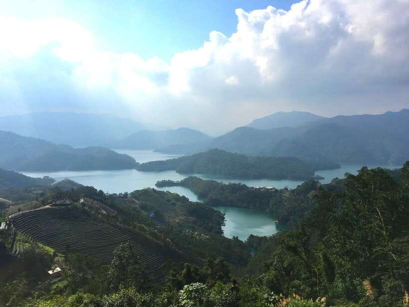 From Taipei: Thousand Island Lake and Pinglin Tea Plantation - The tea shop lesson that makes the day worthwhile