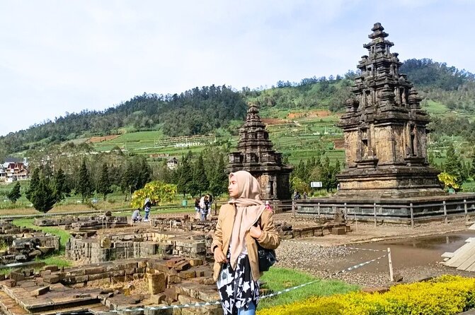 Full-Day Adventure: Tea Plantation & the Mystical Dieng Plateau - The guides can shape the whole day