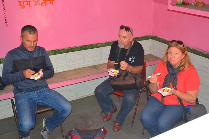 Full Day Food Tour Of Delhi with a chef. Includes Tea Tasting - Moving from Old Delhi to New Delhi