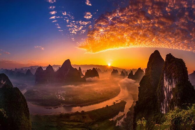 Full-day Tour: Spectacular Sunrise, Tea Plantation & Sunset - Three hours among tea rows beside the Li River