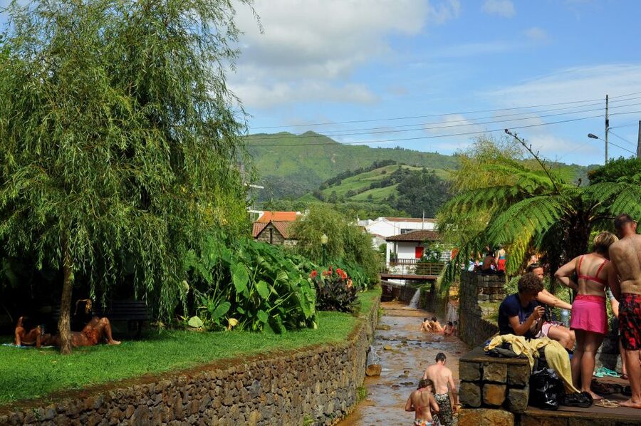 Furnas: Tea Plantations, Lake and Volcano Guided Tour - Why this eight-hour route works well