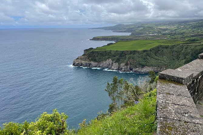 Furnas Vale, Gorreana Tea Factory Private Van Tour - Miradouro de Santa Iria: São Miguel’s north coast from above