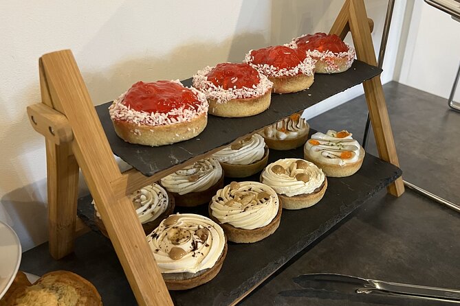 Gin Tasting and Afternoon Tea Delight in Dublin Ireland - The final Q&A with a liquid expert