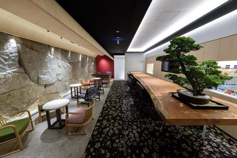 Ginza Tokyo: Easy Matcha (Green Tea) Experience - Finding Japan Premium Lounge Cafe in Ginza