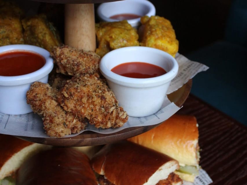 Glasgow: Kentuck-Tea, A twist on afternoon tea - The Savoury Course: Halloumi, Chicken, and Mac and Cheese