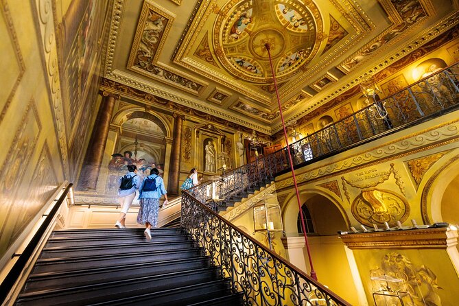 Guided Kensington Palace Tour, Royal Guard Change & Afternoon Tea - The guides are a major part of the value