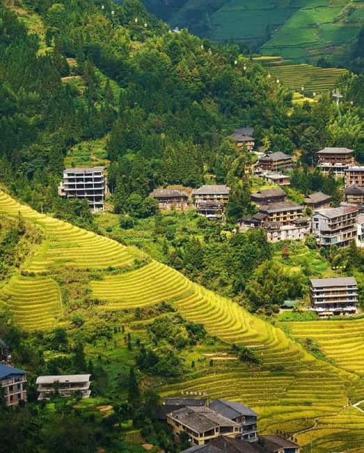 Guilin Longji: Rice Terrace with Oil-Tea Demo & Zhuang Lunch - The two-hour road to Longsheng County