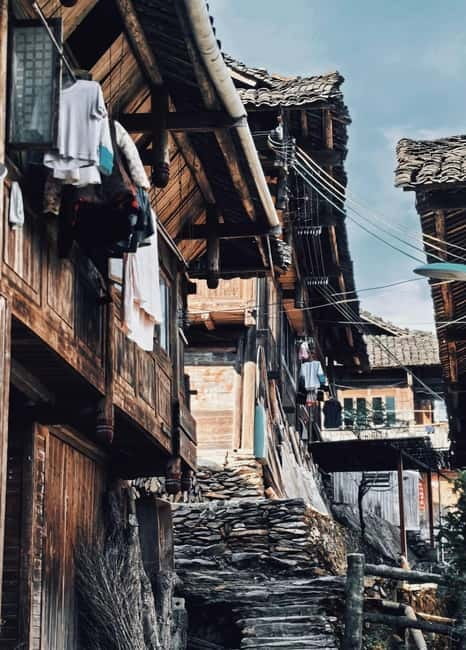 Guilin Longji: Rice Terrace with Oil-Tea Demo & Zhuang Lunch - A Zhuang lunch with terrace country nearby