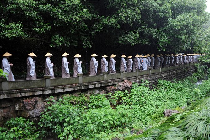 Half-Day Hangzhou Tianzhu Buddhist Mountain Hiking Tour with Green Tea Village - Walking from Zhongtianzhu to Faxi