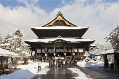 Half-Day Zenkoji Tour with Tea Experience