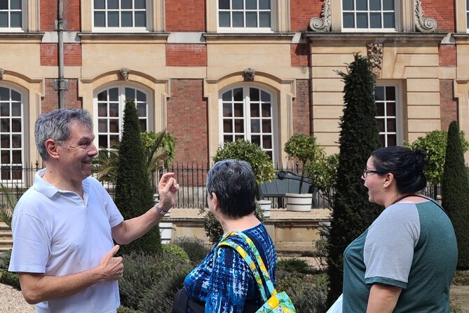 Hampton Court Guided Tour. Full day Access & High Tea - What you may see, and what the guide may skip