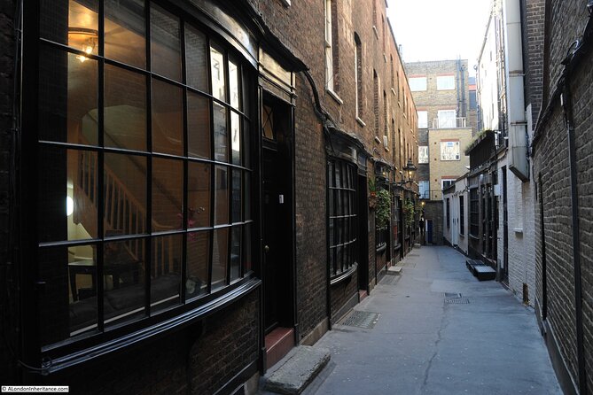 Harry Potter Tour & Magical Afternoon Tea - The Palace Theatre and two Potter shops