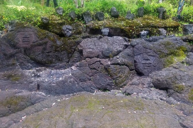 Hawaiian Tikis and Guava Tea - Lava-rock sculpture and the in-situ Rasta stone