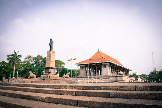 Highlights Colombo Day Tour With Afternoon HIGH TEA In Galle Face Hotel - A six-hour introduction to Colombo