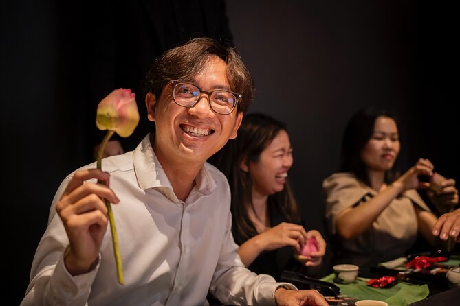 Ho Chi Minh City's Hidden Gem: Experience Lotus Tea Culture - The setting, group size, and pace