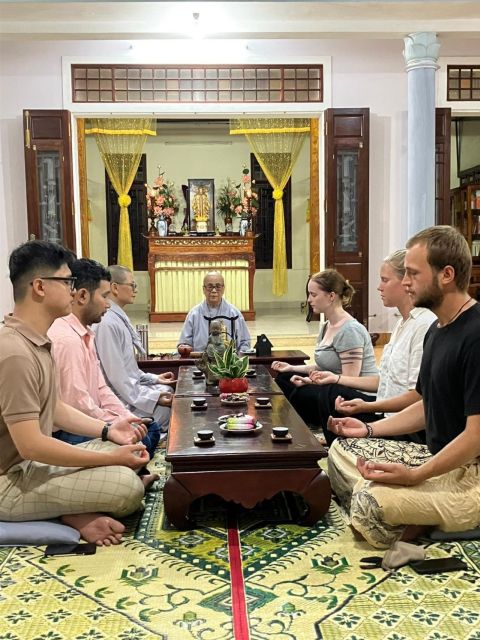 Hue Retreat: Tea and Meditation with Vegetarian Meal - Vegetarian dinner at a local restaurant